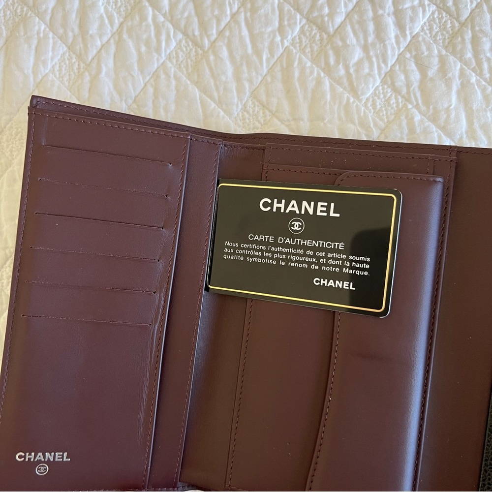 Chanel Wallet - Picture 7 of 8